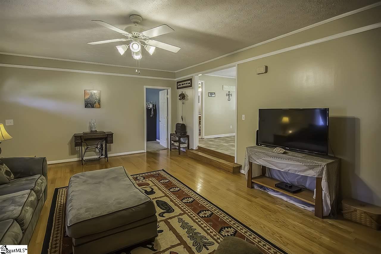 151 Pearson Road Belton, SC 29627 - Photo 9 of 28