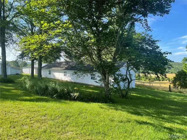 $325,000 | 20680 West Highway 32, Licking, MO 65542