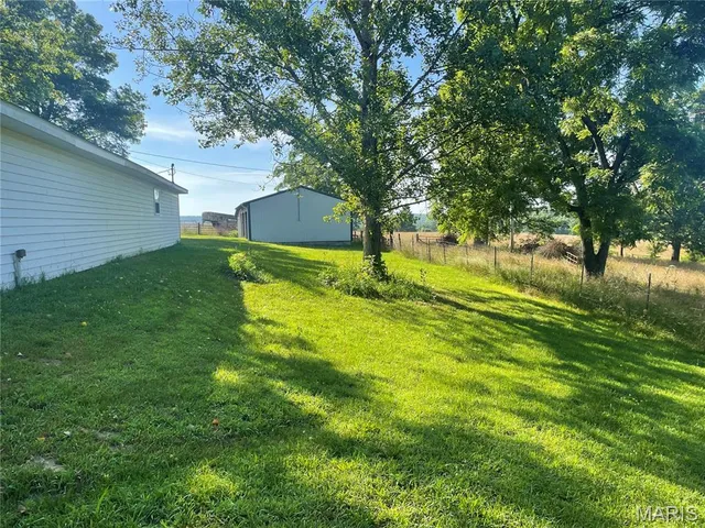 $325,000 | 20680 West Highway 32, Licking, MO 65542