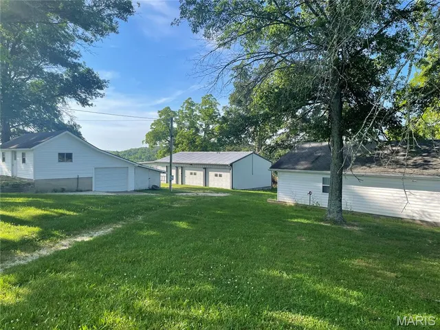 $325,000 | 20680 West Highway 32, Licking, MO 65542