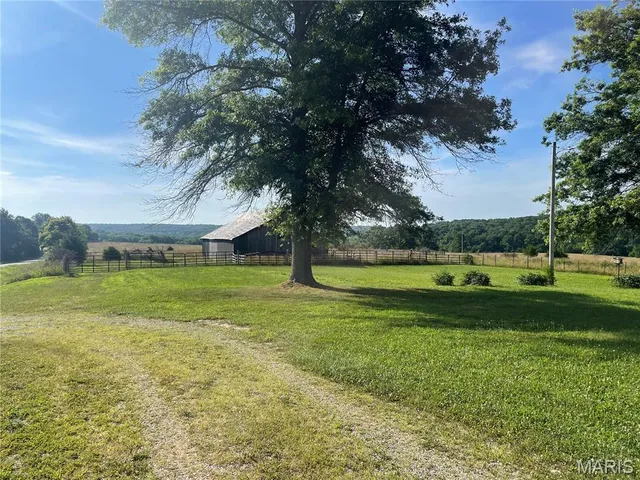 $325,000 | 20680 West Highway 32, Licking, MO 65542