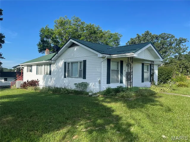 $325,000 | 20680 West Highway 32, Licking, MO 65542