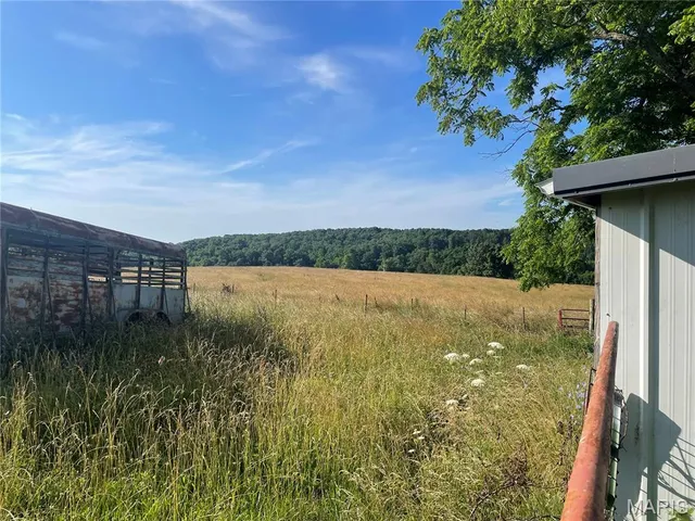 $325,000 | 20680 West Highway 32, Licking, MO 65542