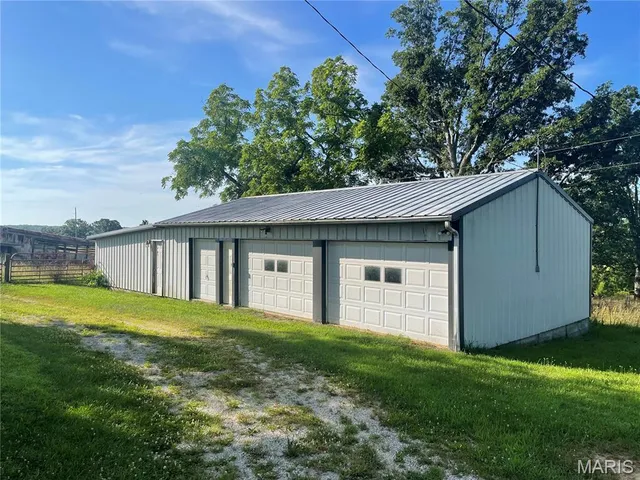 $325,000 | 20680 West Highway 32, Licking, MO 65542