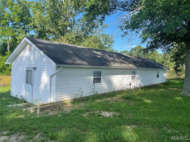 $325,000 | 20680 West Highway 32, Licking, MO 65542