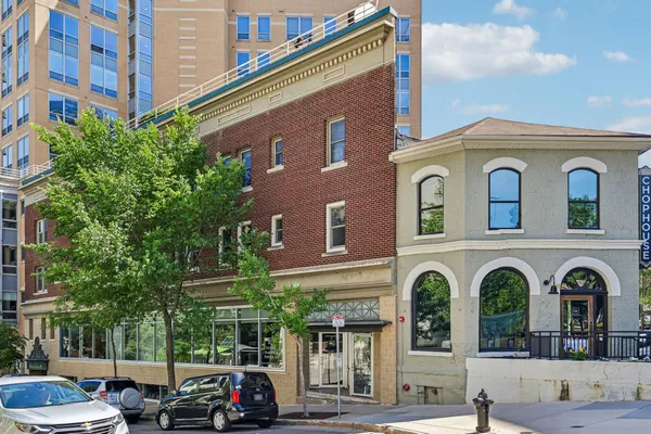 $319,000 | 111 North Hamilton Street, Unit 203, Madison, WI 53703