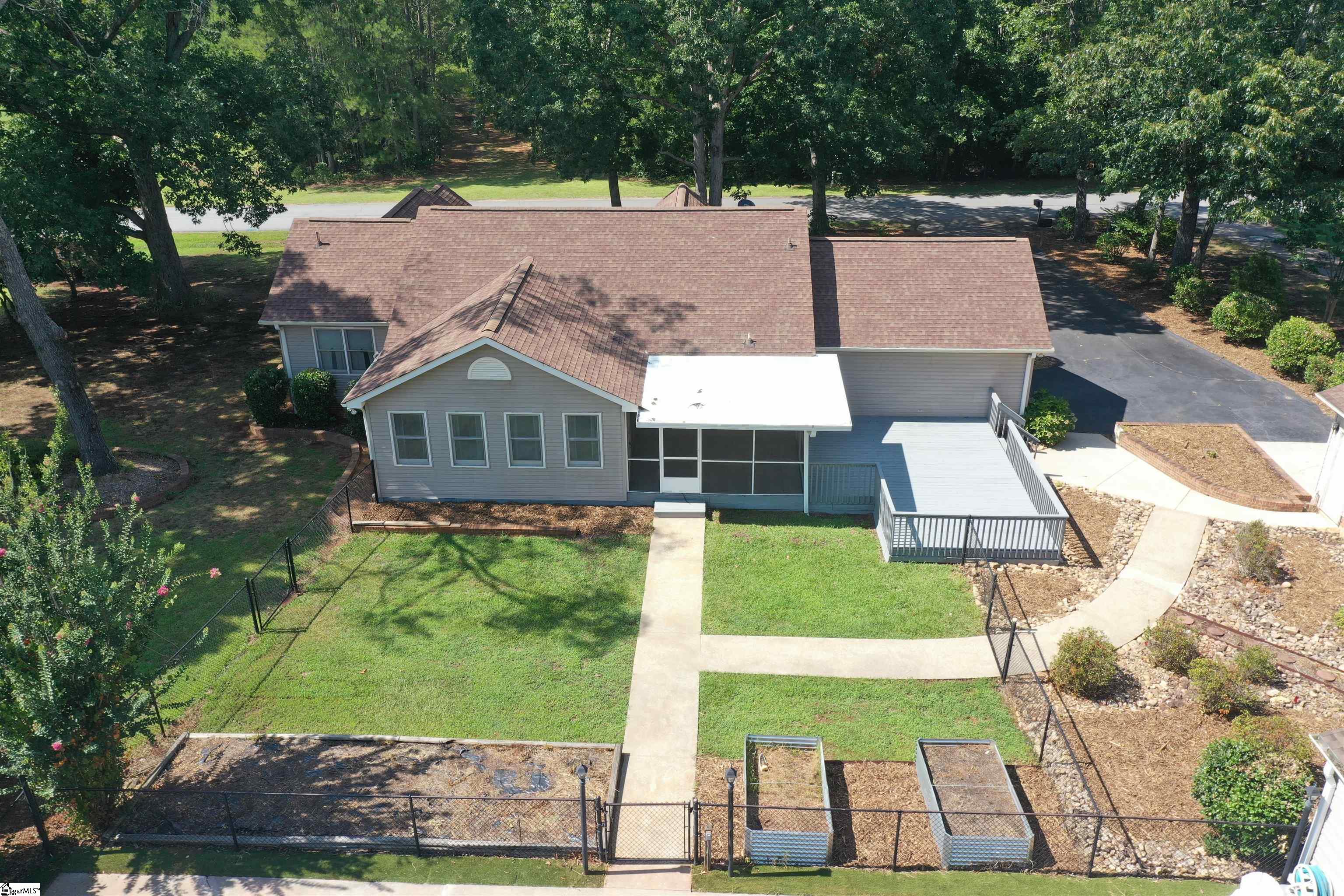 102 Hampton Road Liberty, SC 29657 - Photo 3 of 47