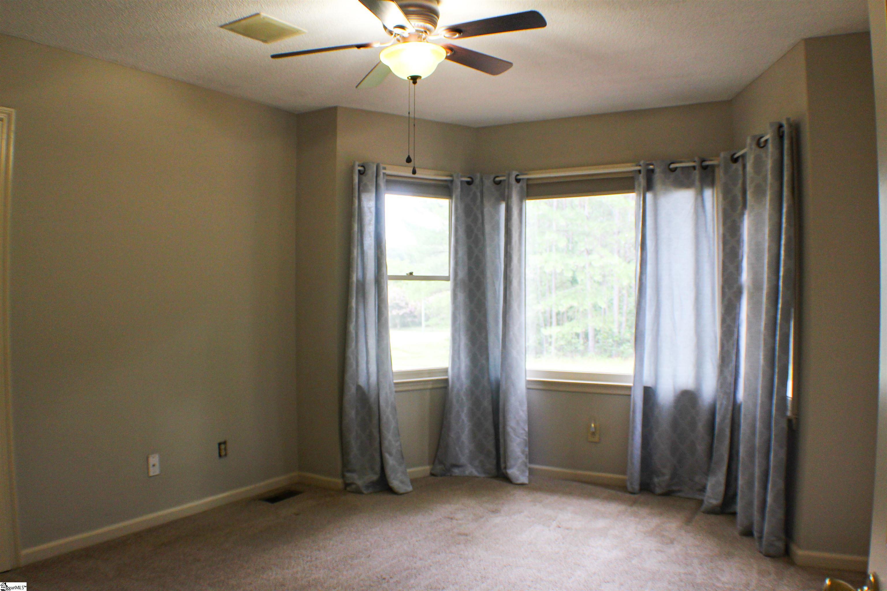 102 Hampton Road Liberty, SC 29657 - Photo 31 of 47