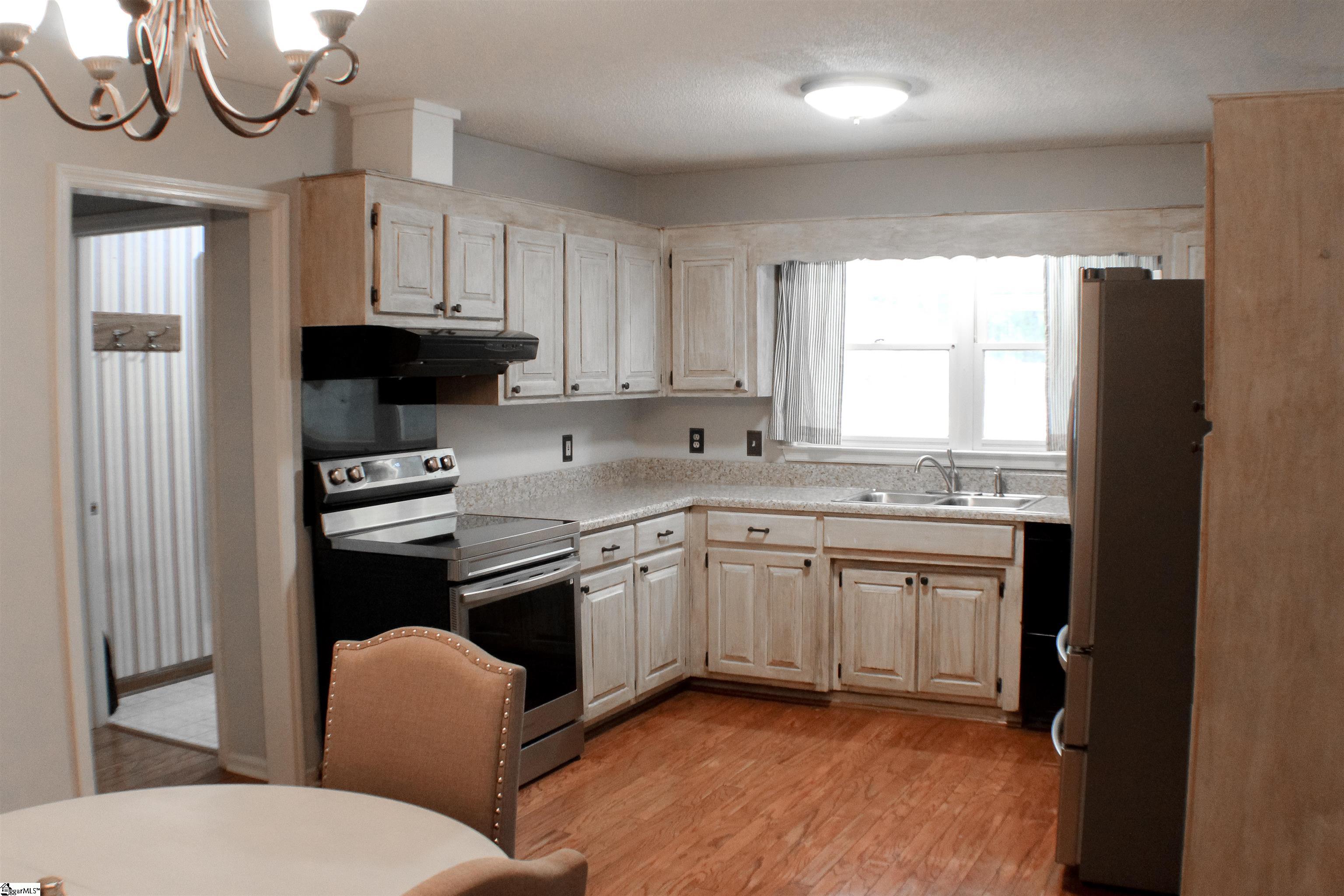 102 Hampton Road Liberty, SC 29657 - Photo 39 of 47