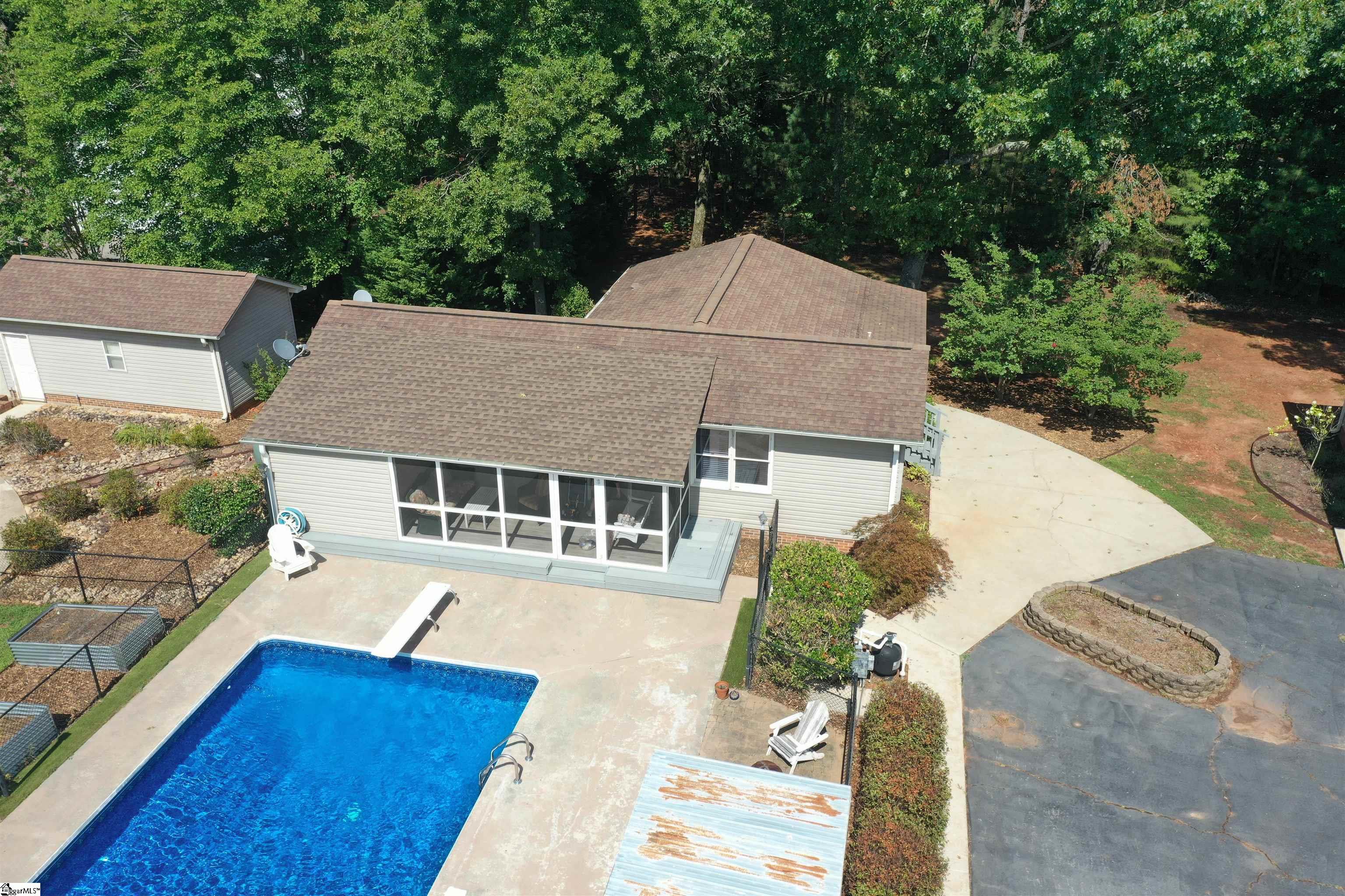 102 Hampton Road Liberty, SC 29657 - Photo 4 of 47