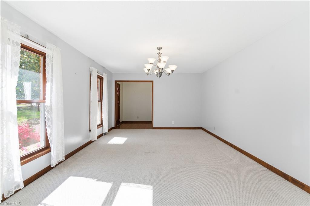519 Riverside Drive Burlington, NC 27217 - Photo 13 of 39 Spacious dining room