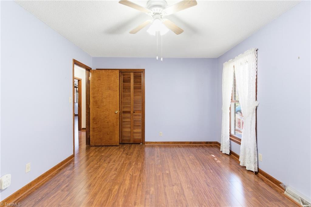 519 Riverside Drive Burlington, NC 27217 - Photo 18 of 39 Bedroom 2