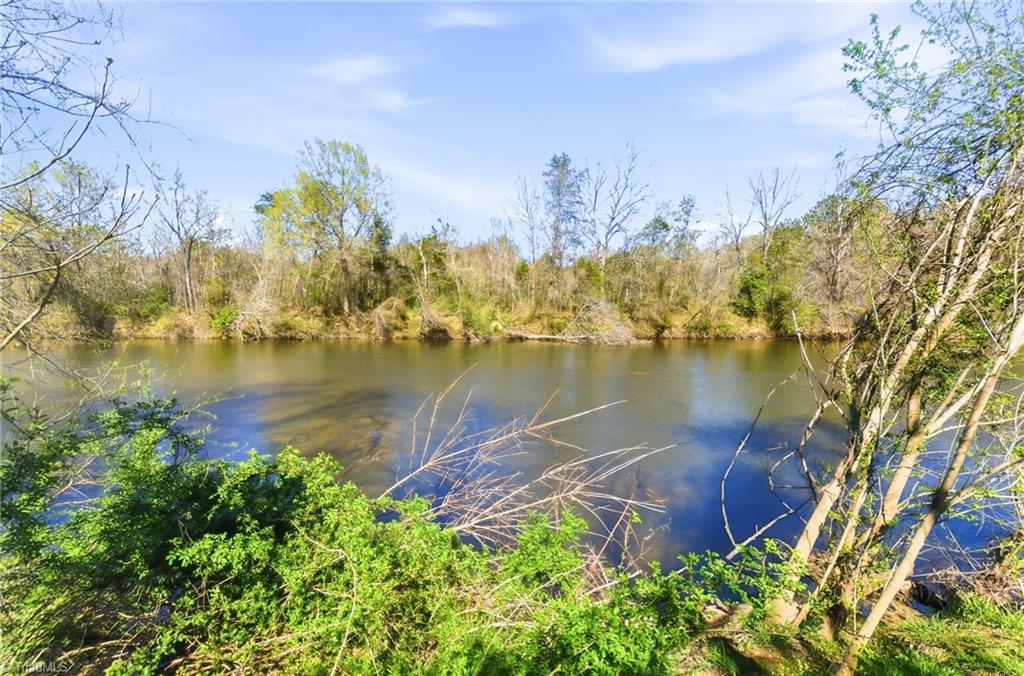 519 Riverside Drive Burlington, NC 27217 - Photo 37 of 39 Peaceful and beautiful