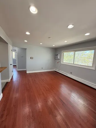 $1,700 | 1101 South Harlem Avenue, Unit 301, Forest Park, IL 60130