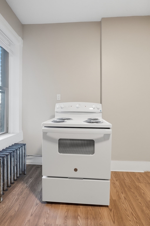 456 Maple Street, Unit 3 Holyoke, MA 01040 - Photo 11 of 14 Gallery Image 11