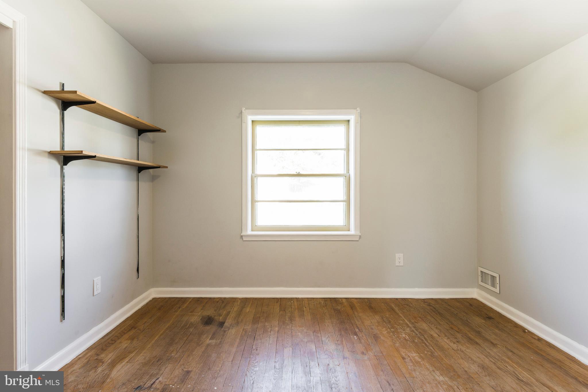 9500 Avondale Road Baltimore, MD 21234 - Photo 21 of 29 3rd bedroom