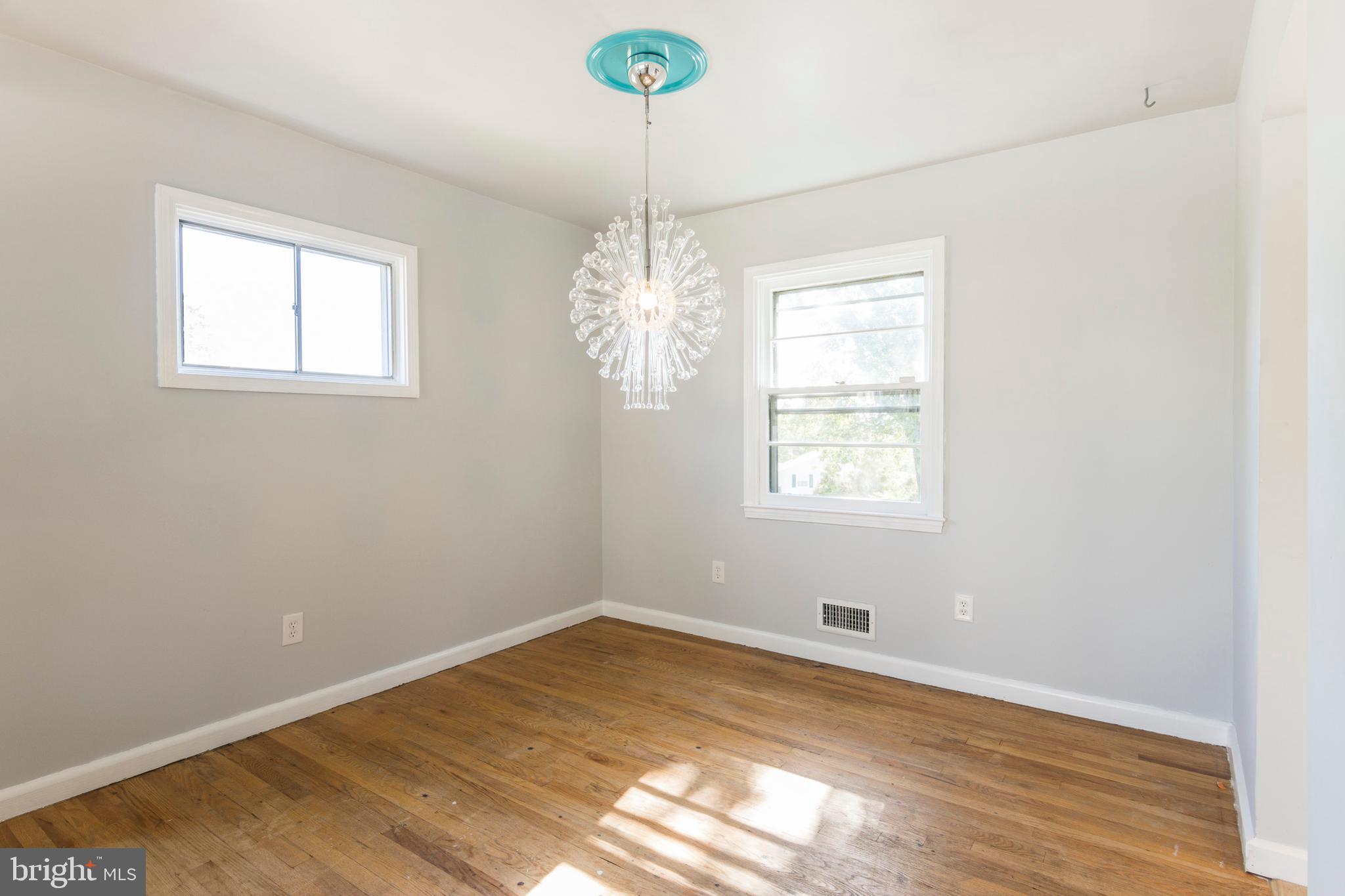 9500 Avondale Road Baltimore, MD 21234 - Photo 8 of 29 Dining room