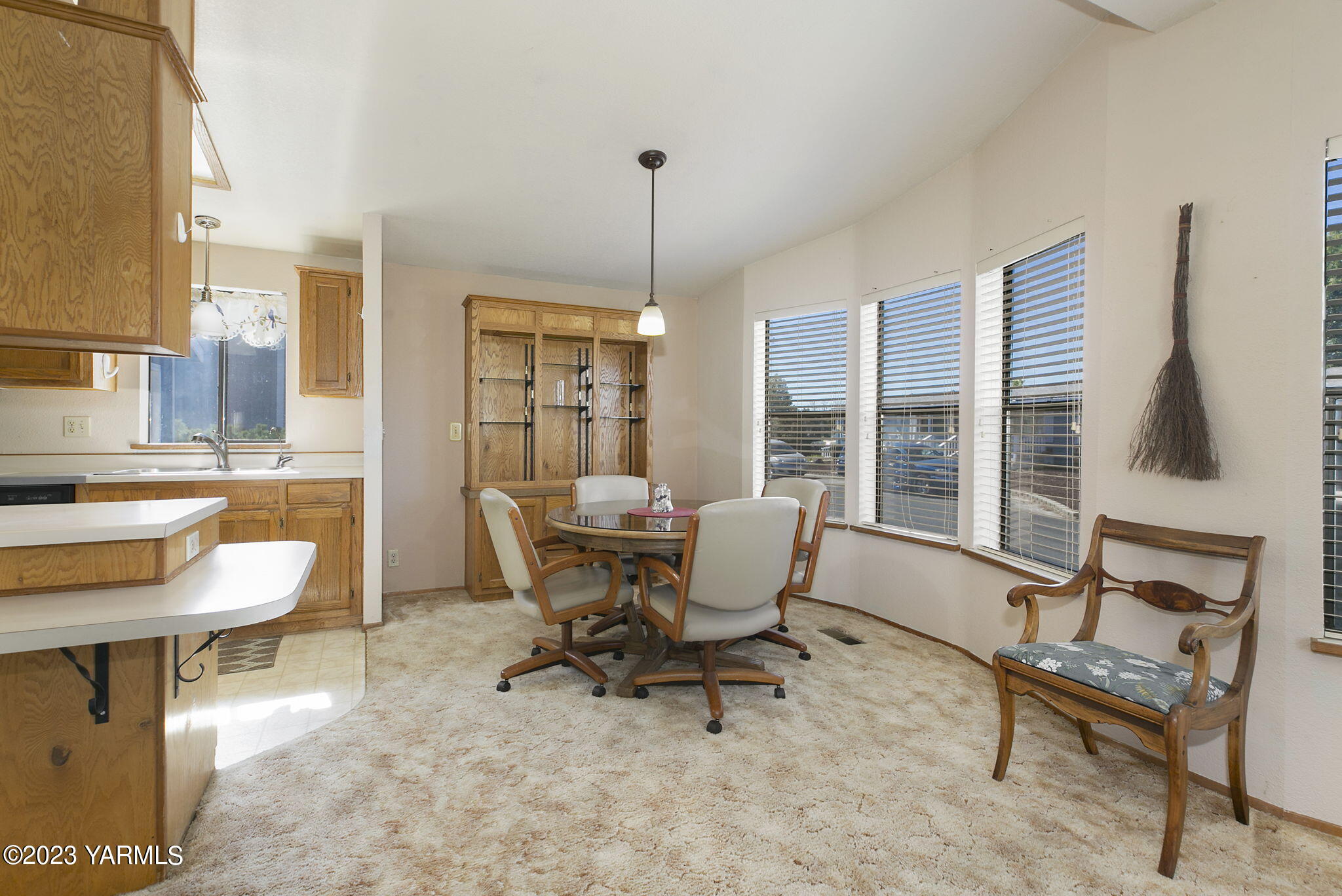 3701 Gun Club Road, Unit 61 Yakima, WA 98901 - Photo 9 of 17 a living room with furniture and a large window