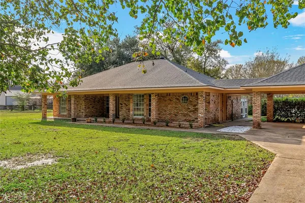 $1,900 | 5425 Modica Lott Road, Bossier City, LA 71111