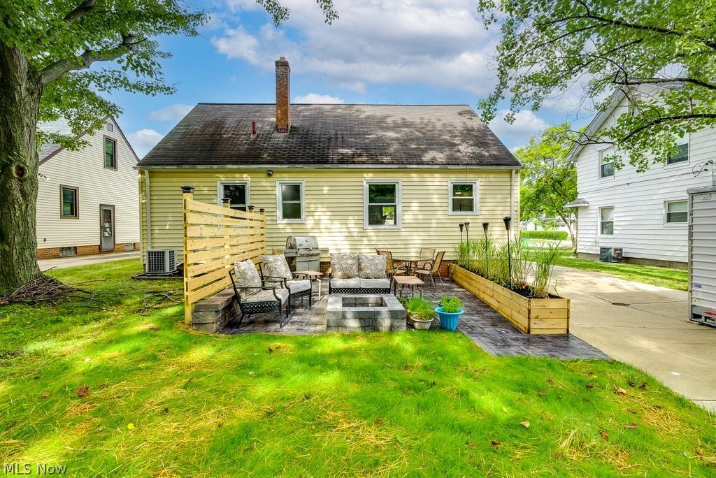 1691 South Green Road Cleveland, OH 44121 - Photo 27 of 35