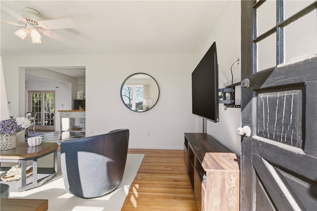 415 Wapping Road Portsmouth, RI 02871 - Photo 5 of 43
