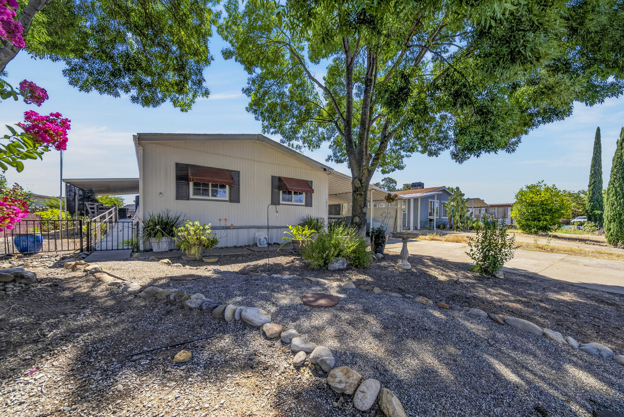 1077 Eagle Nest Road Redding, CA 96003 - Photo 3 of 34 1077 Eagle Nest Rd-40