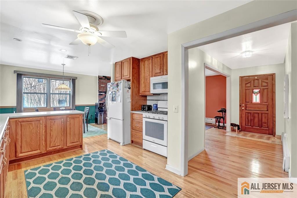 206 Georges Road Dayton, NJ 08810 - Photo 14 of 30 Gallery Image 14