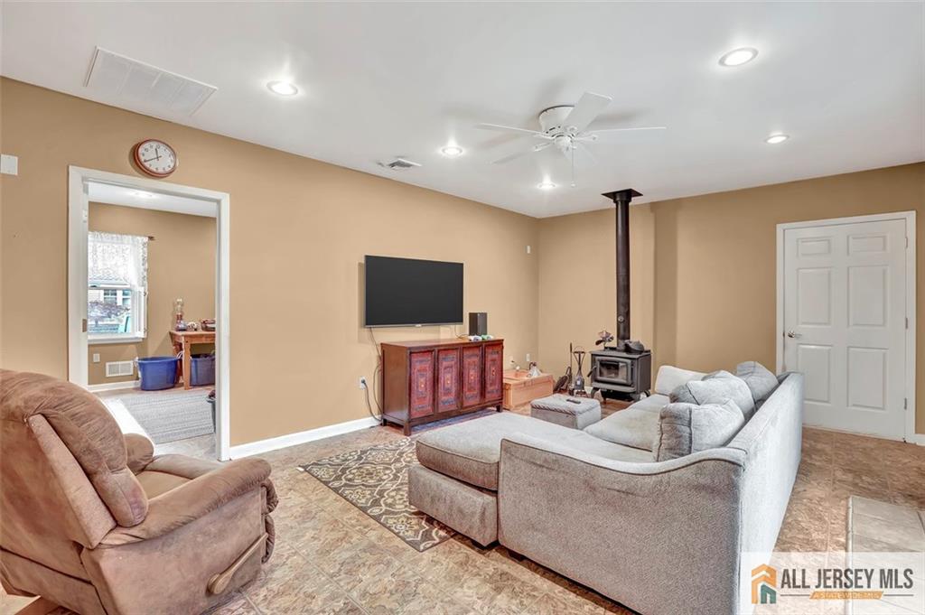 206 Georges Road Dayton, NJ 08810 - Photo 24 of 30 Gallery Image 24
