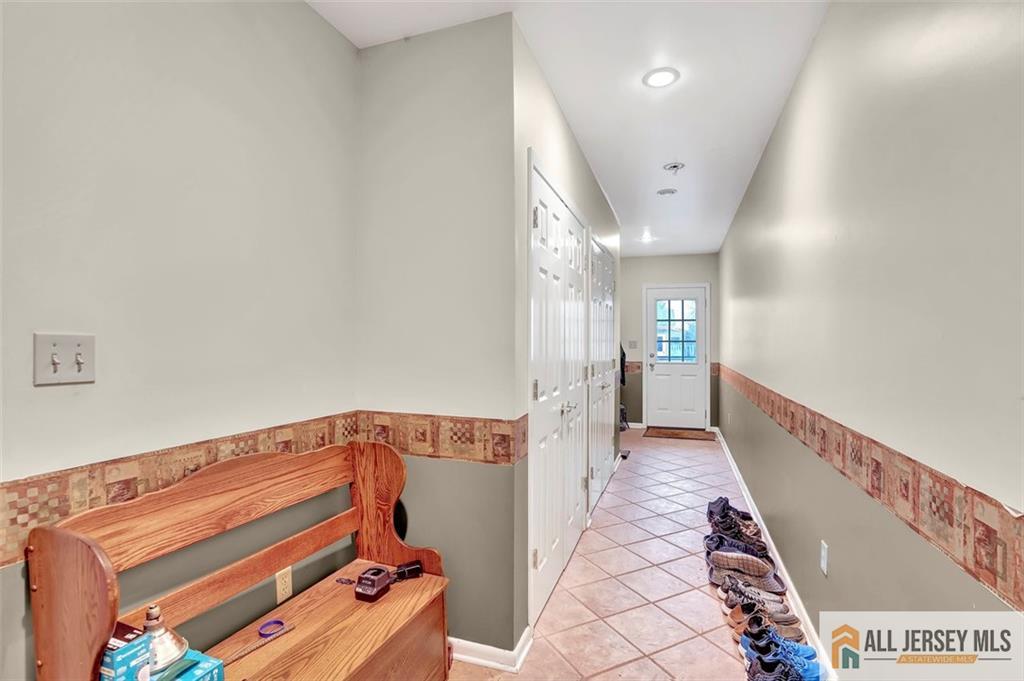 206 Georges Road Dayton, NJ 08810 - Photo 27 of 30 Gallery Image 27