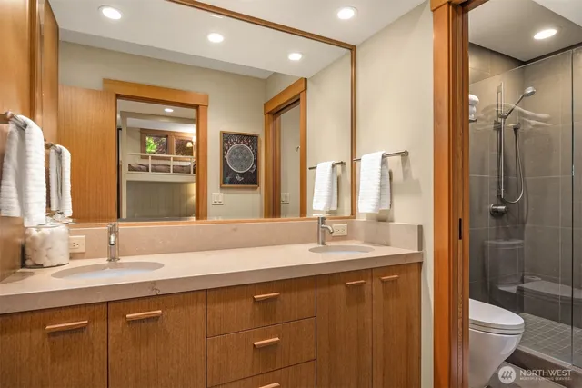 $7,999,500 | 21402 South Herron Road Northwest, Lakebay, WA 98349