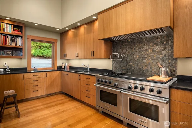 $7,999,500 | 21402 South Herron Road Northwest, Lakebay, WA 98349