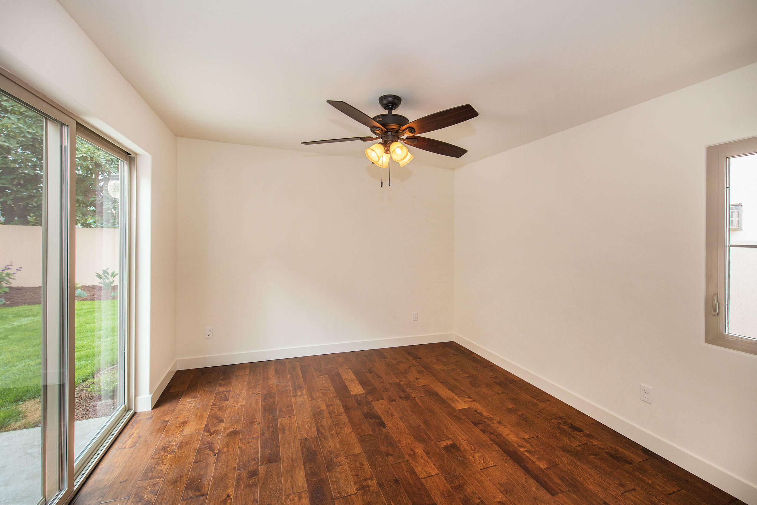 1275 Cramer Circle Carpinteria, CA 93013 - Photo 5 of 11 4web