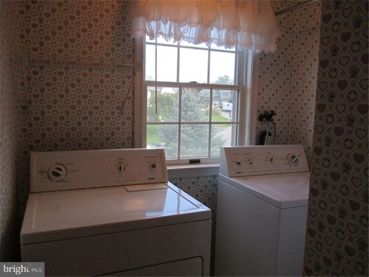 916 North Cacoosing Drive Sinking Spring, PA 19608 - Photo 17 of 24 Laundry Room