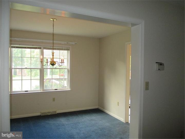 916 North Cacoosing Drive Sinking Spring, PA 19608 - Photo 6 of 24 Dining Room