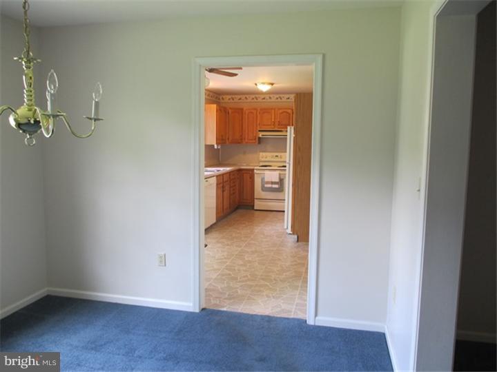 916 North Cacoosing Drive Sinking Spring, PA 19608 - Photo 7 of 24 Dining Room