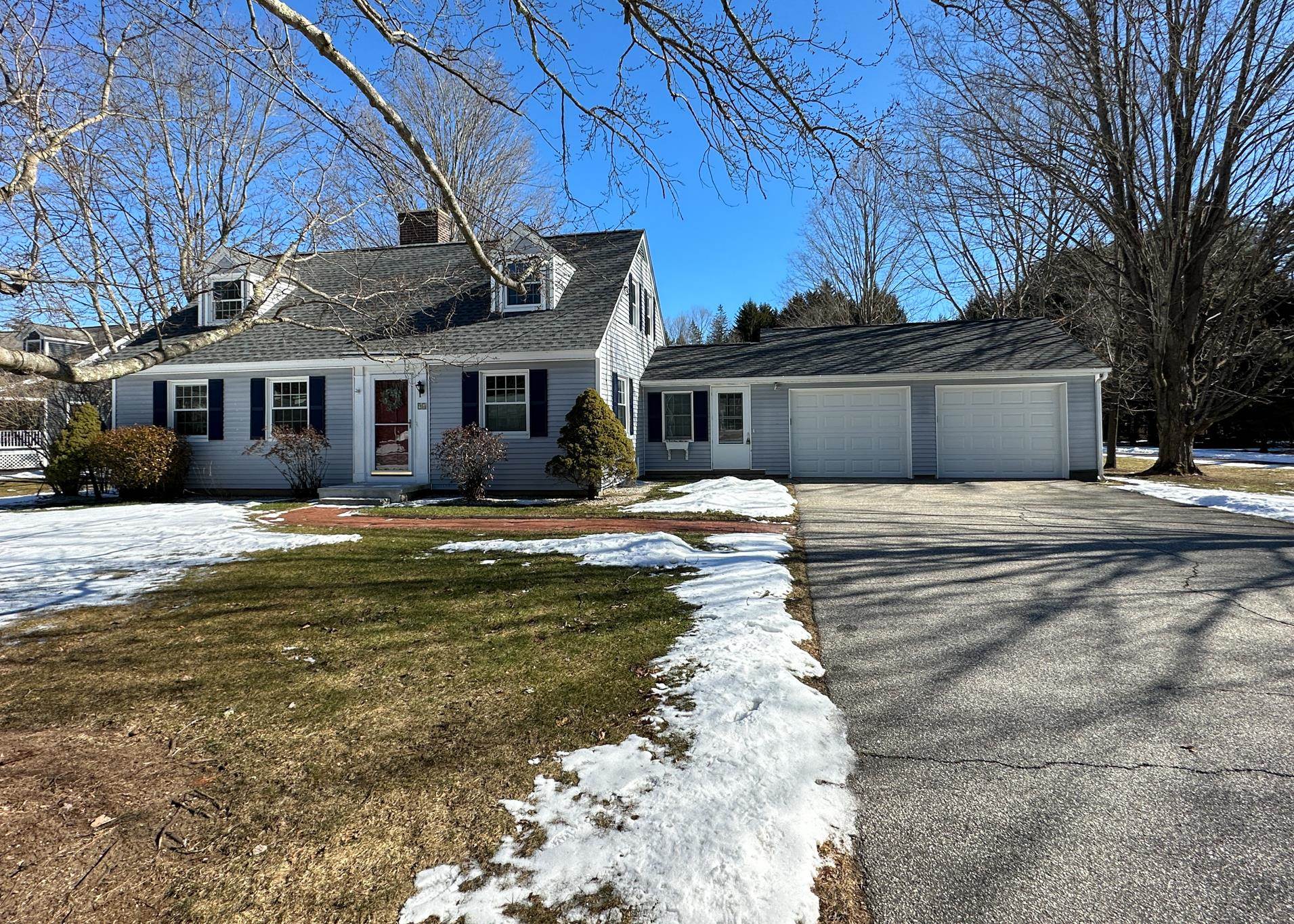 94 Mountain Road Concord, NH 03301 - Photo 1 of 25