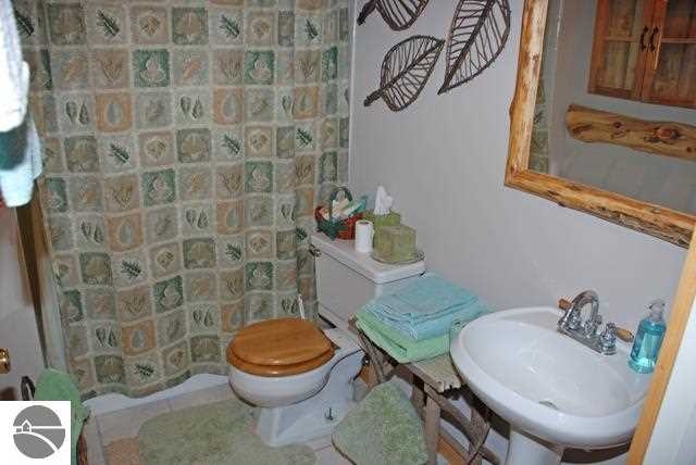 4775 White Road South Williamsburg, MI 49690 - Photo 25 of 37 1806532-24.JPG