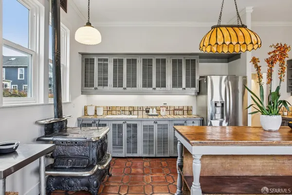 $2,995,000 | 1556 Revere Avenue, San Francisco, CA 94124