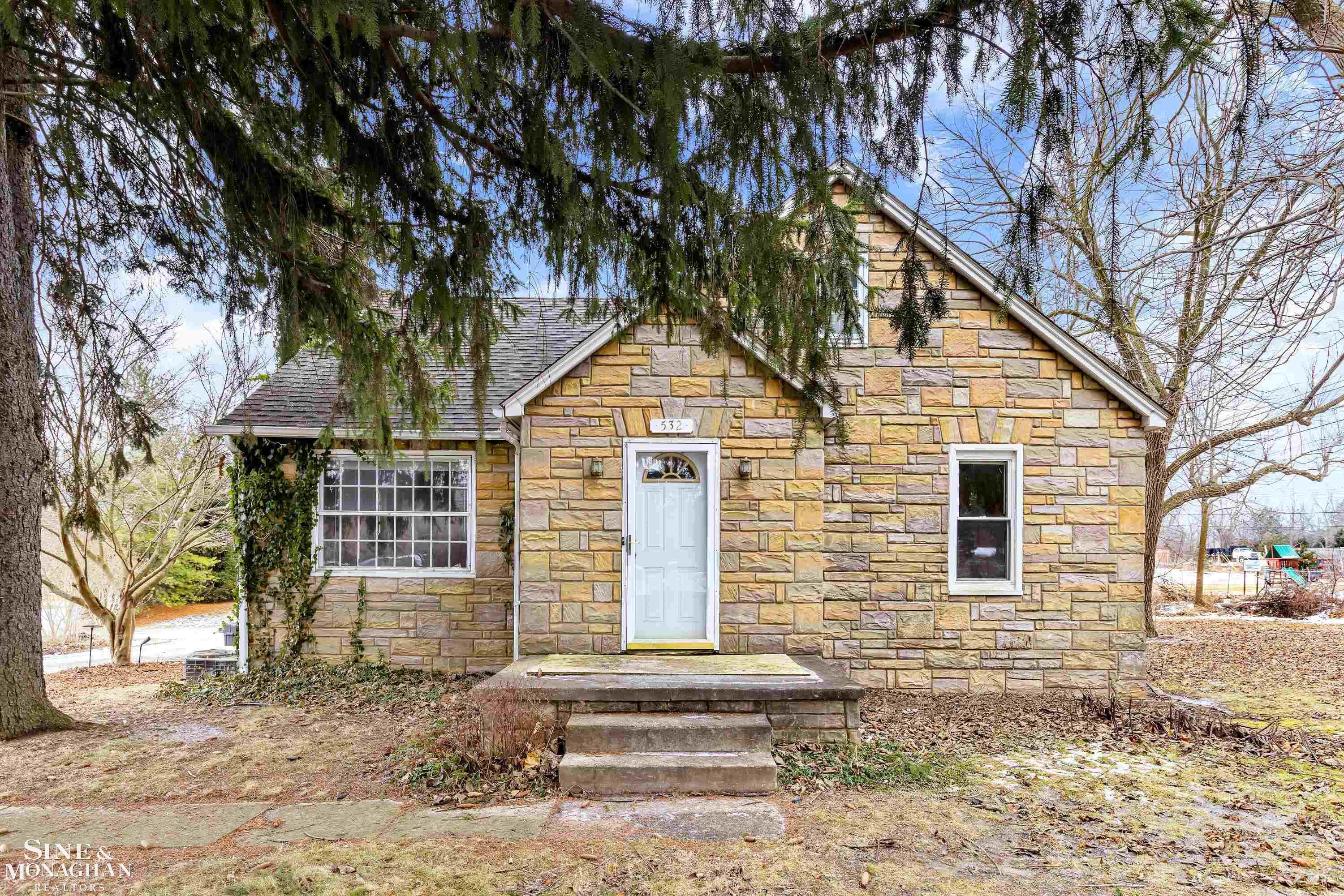 532 East Avon Road Rochester Hills, MI 48307 - Photo 3 of 39 Gallery Image 3