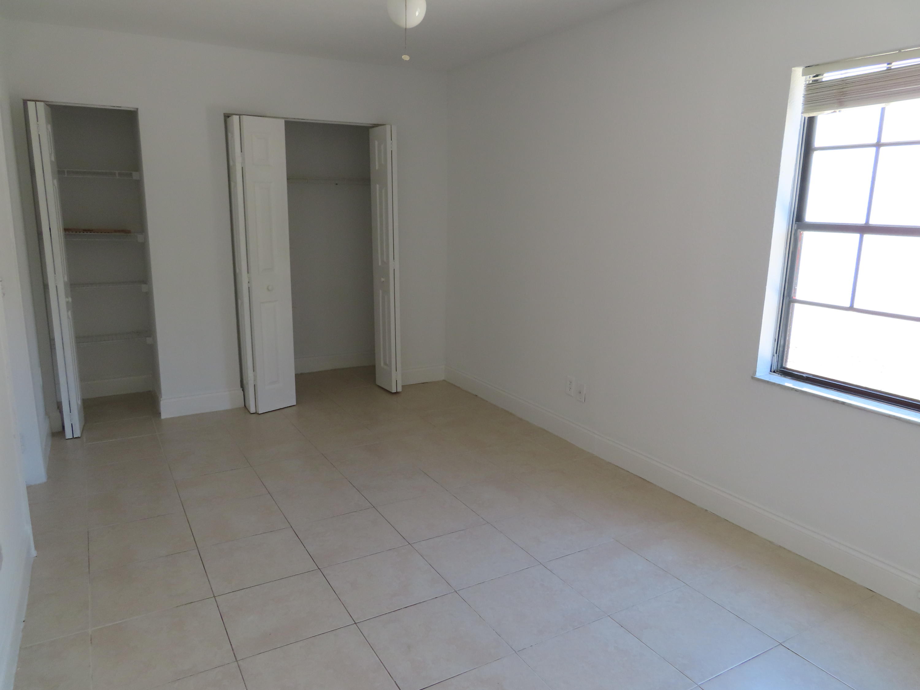 11138 Model Circle East Boca Raton, FL 33428 - Photo 6 of 18 IMG_0121 2