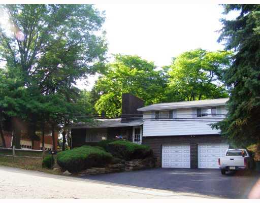 138 Buckhill Road Pittsburgh, PA 15237 - Photo 1 of 7 Exterior Front.