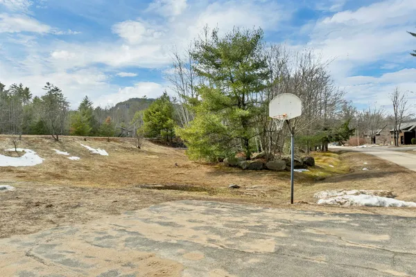 $445,000 | 32 Marsden Drive, Unit 32, Bartlett, NH 03838