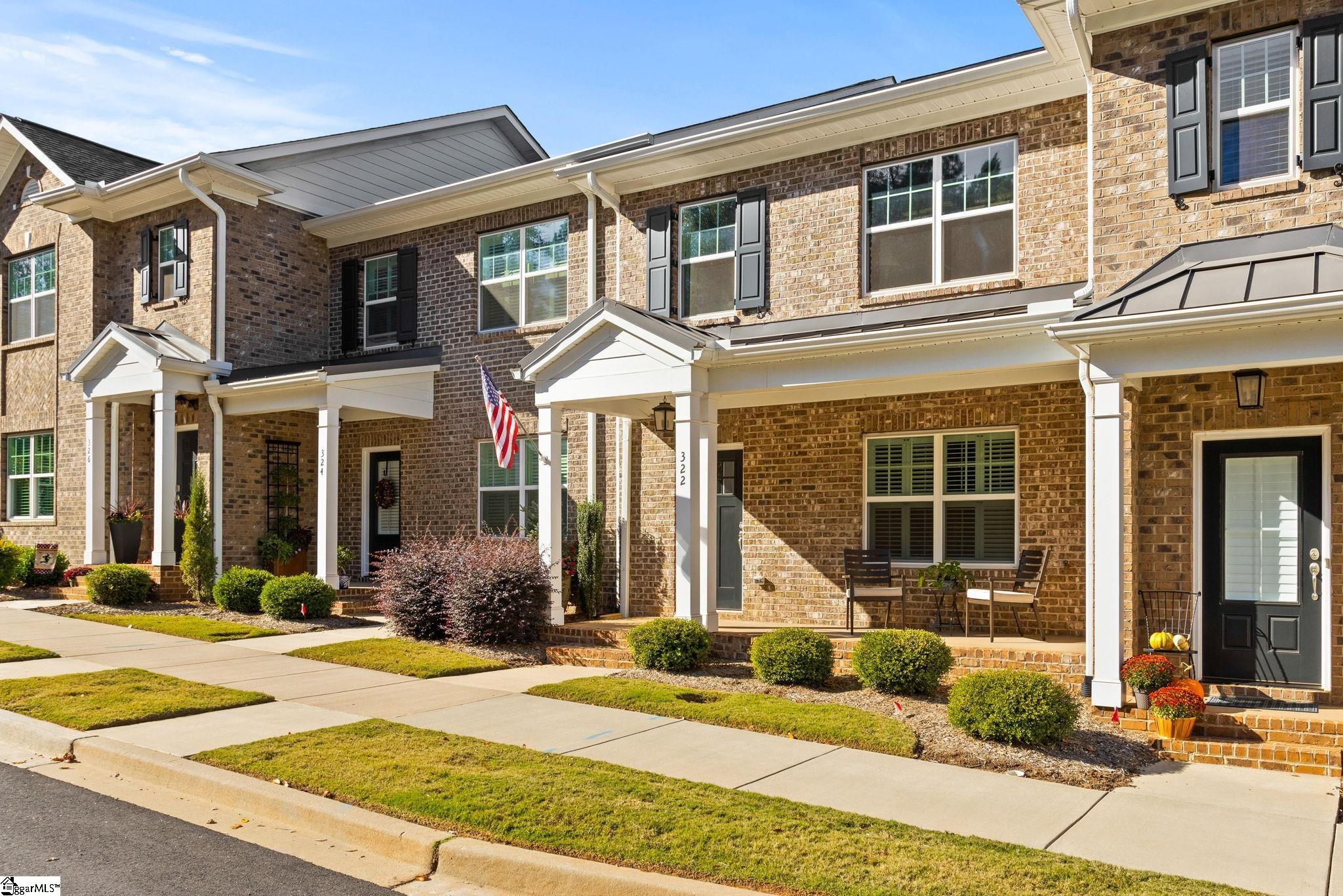 322 Danvers Road Greenville, SC 29607 - Photo 3 of 26 Gallery Image 3