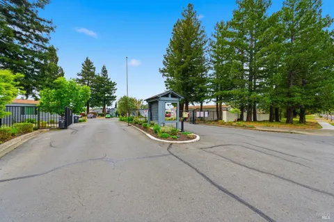 $322,000 | 40 Falcon Crest Circle, Unit 40, Napa, CA 94558