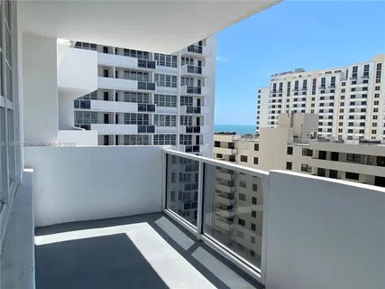 $875,000 | 100 Lincoln Road, Unit 1111, Miami Beach, FL 33139