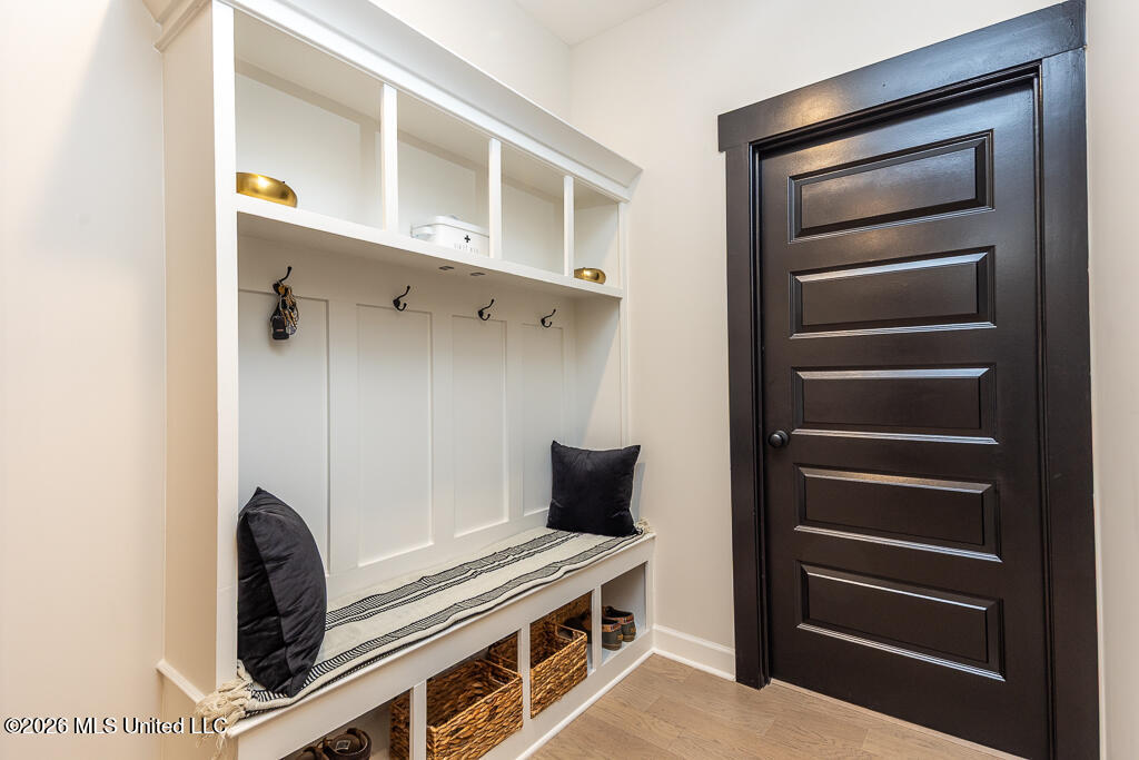 467 Ruskin Loop Hernando, MS 38632 - Photo 15 of 28 Mudroom