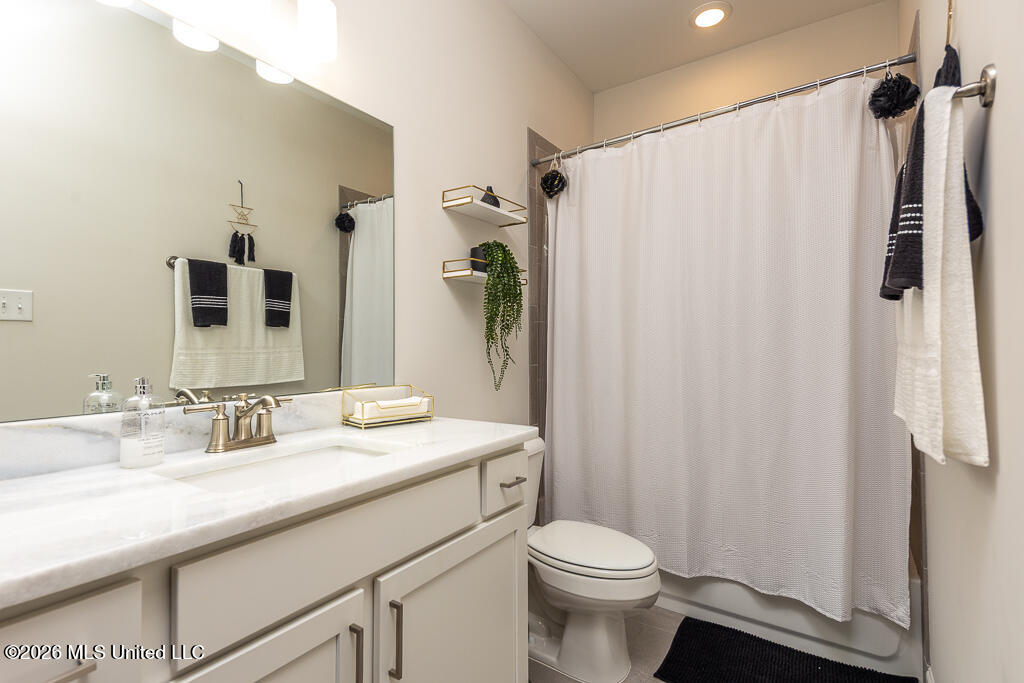 467 Ruskin Loop Hernando, MS 38632 - Photo 20 of 28 Bathroom 2, 1st floor