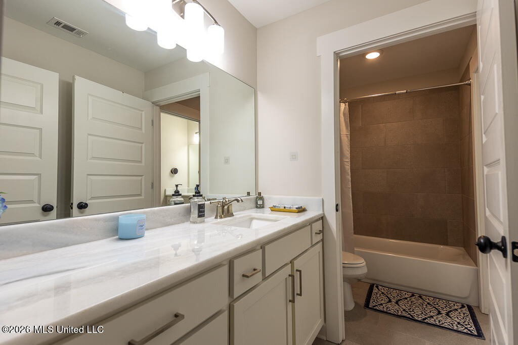 467 Ruskin Loop Hernando, MS 38632 - Photo 24 of 28 Bathroom 3 / Jack & Jill