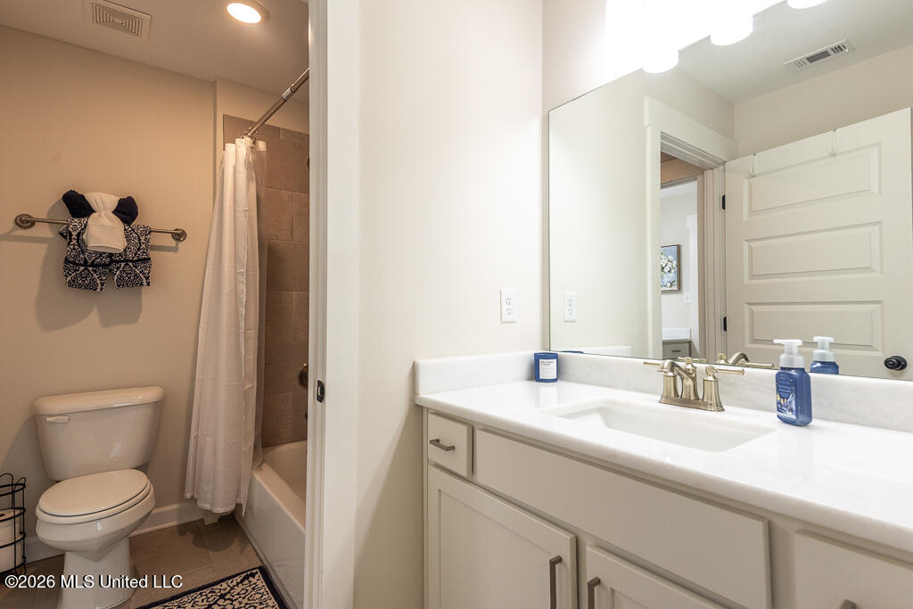 467 Ruskin Loop Hernando, MS 38632 - Photo 25 of 28 Bathroom 3 / Jack & Jill