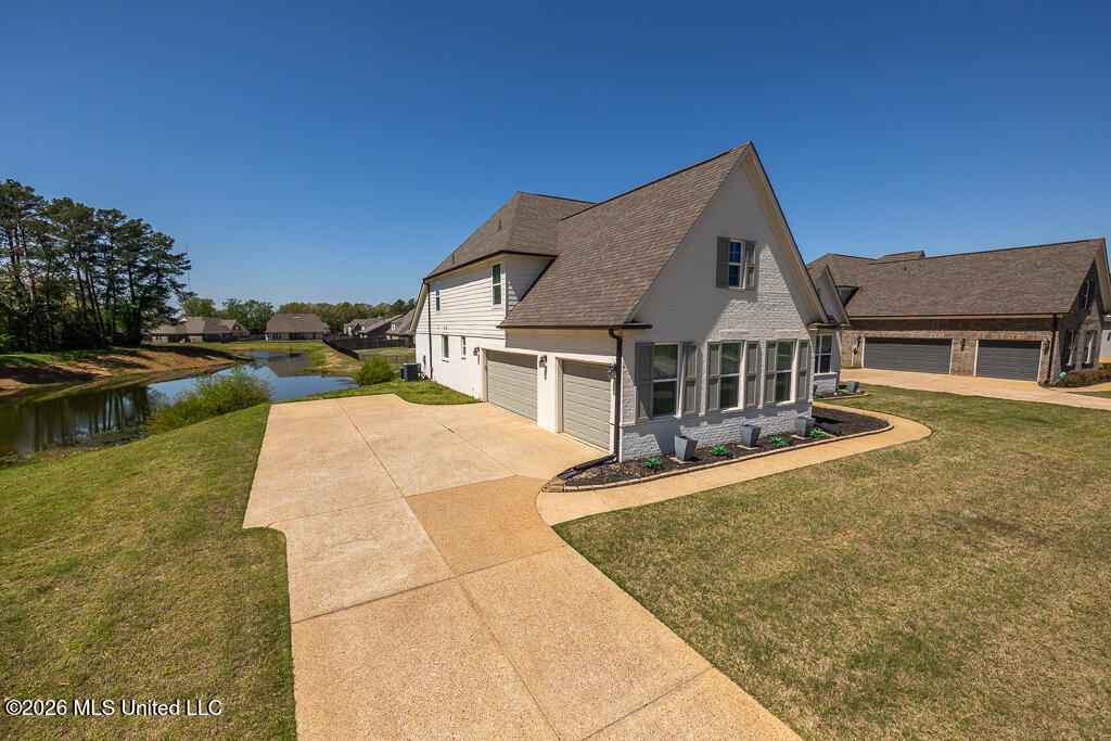 467 Ruskin Loop Hernando, MS 38632 - Photo 26 of 28 3 Car Garage